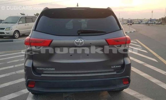 Buy Import Toyota Highlander Other Car in Import - Dubai in Bumthang Buy Import Toyota Highlander Other Car in Import - Dubai in Bumthang