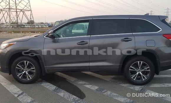 Buy Import Toyota Highlander Other Car in Import - Dubai in Bumthang Buy Import Toyota Highlander Other Car in Import - Dubai in Bumthang