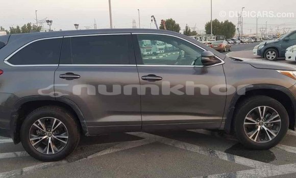 Buy Import Toyota Highlander Other Car in Import - Dubai in Bumthang Buy Import Toyota Highlander Other Car in Import - Dubai in Bumthang