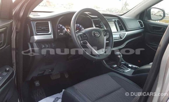 Buy Import Toyota Highlander Other Car in Import - Dubai in Bumthang Buy Import Toyota Highlander Other Car in Import - Dubai in Bumthang