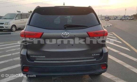 Buy Import Toyota Highlander Other Car in Import - Dubai in Bumthang Buy Import Toyota Highlander Other Car in Import - Dubai in Bumthang