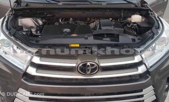 Buy Import Toyota Highlander Other Car in Import - Dubai in Bumthang Buy Import Toyota Highlander Other Car in Import - Dubai in Bumthang