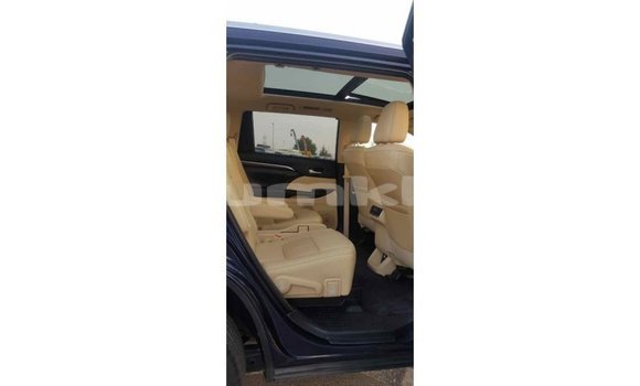 Buy Import Toyota Highlander Blue Car in Import - Dubai in Bumthang Buy Import Toyota Highlander Blue Car in Import - Dubai in Bumthang