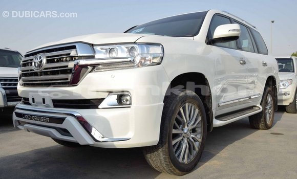 Buy Import Toyota Land Cruiser White Car in Import - Dubai in Bumthang Buy Import Toyota Land Cruiser White Car in Import - Dubai in Bumthang