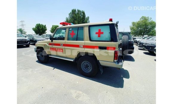 Buy Import Toyota Land Cruiser White Car in Import - Dubai in Bumthang Buy Import Toyota Land Cruiser White Car in Import - Dubai in Bumthang