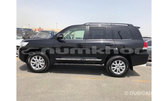 Buy Import Toyota Land Cruiser Black Car in Import - Dubai in Bumthang Buy Import Toyota Land Cruiser Black Car in Import - Dubai in Bumthang