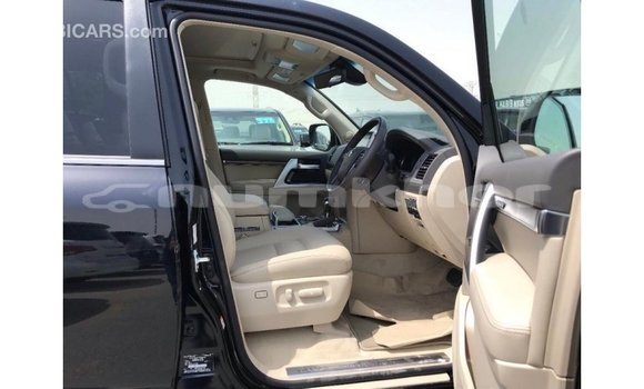 Buy Import Toyota Land Cruiser Black Car in Import - Dubai in Bumthang Buy Import Toyota Land Cruiser Black Car in Import - Dubai in Bumthang