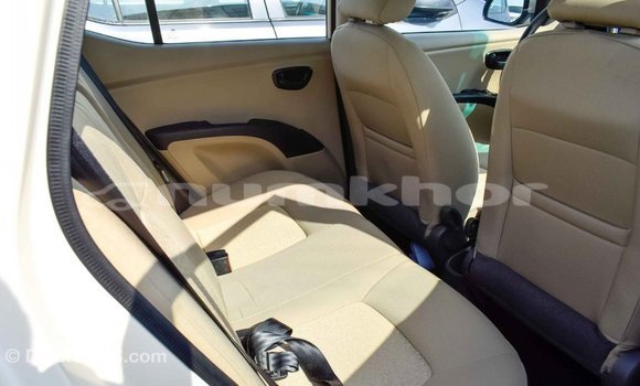 Buy Import Hyundai i10 Beige Car in Import - Dubai in Bumthang Buy Import Hyundai i10 Beige Car in Import - Dubai in Bumthang