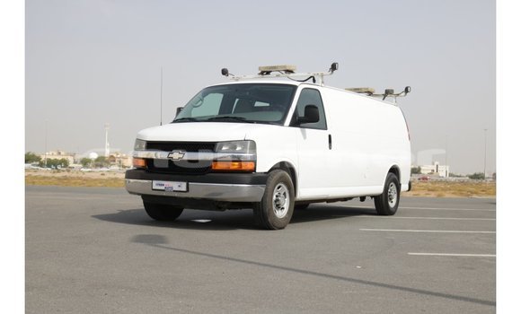 Buy Import Chevrolet Express White Car in Import - Dubai in Bumthang