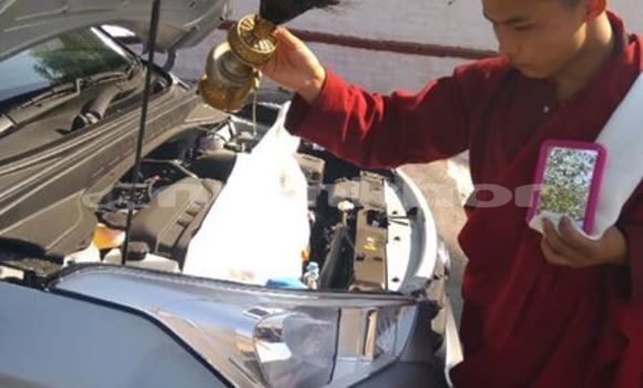 Buy Used Hyundai Creta Silver Car in Thimphu in Timphu Buy Used Hyundai Creta Silver Car in Thimphu in Timphu