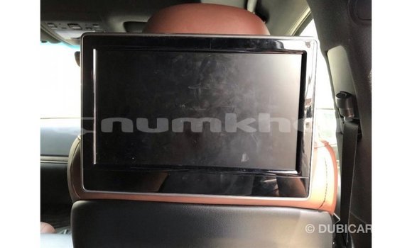 Buy Import Toyota Land Cruiser White Car in Import - Dubai in Bumthang Buy Import Toyota Land Cruiser White Car in Import - Dubai in Bumthang