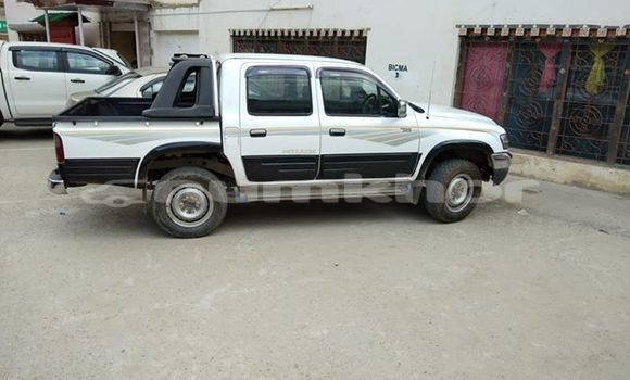 Buy Used Toyota Hilux White Car in Thimphu in Timphu